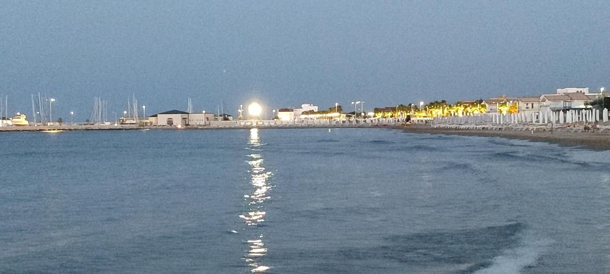 Oltre Confine Fronte Mare Villa Marina Di Montenero Eksteriør bilde